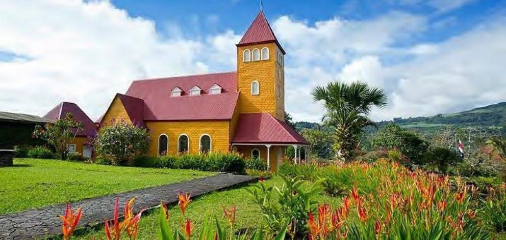 Turrialba - Iglesia de Aquiares