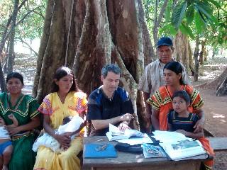 Fotos: Miguel Ángel Quesada Pacheco en su trabajo de campo con indígenas costarricenses. Foto: MAQP.