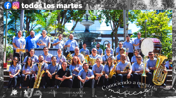 Músicos de la Banda de Alajuela en el parque central