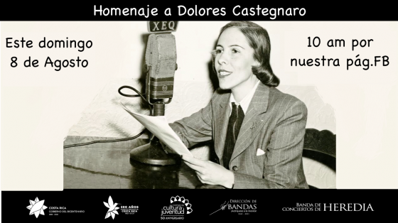 en la foto Dolores Castegnaro hablando por radio