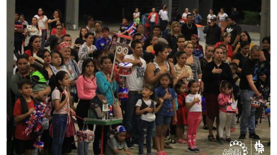 Celebración Desfiles de Faroles | Parque La Libertad