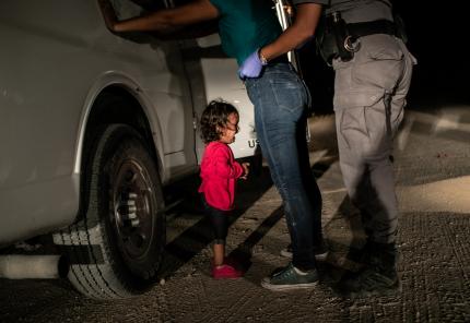 “The World Press Photo of the Year” es obra del fotógrafo norteamericano John Moore por “Crying Girl on the Border” / Getty Images. / 