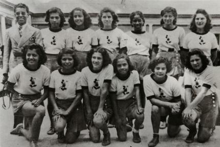 “Las Mickey Mouse”, equipo femenino de baloncesto de San Ramón