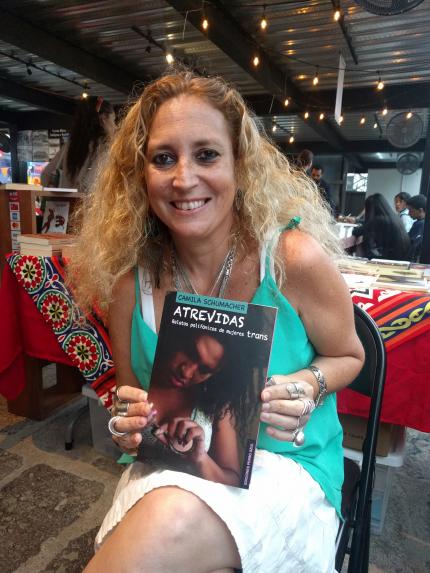 Camila Schumacher presentó “Atrevidas” durante la Feria Internacional del Libro 2019. Foto: Carlos Aguilar Q. 