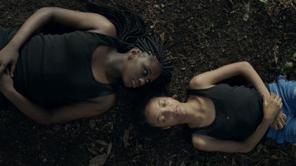 Selva y Winter en una de las escenas de la película “Ceniza Negra”. (Foto: Pablo S. Wong / Sputnik Films)