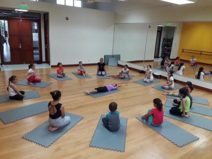 Clase infantil en el Taller Nacional de Danza 