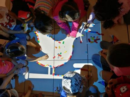 Actividad lúdica con infantes en el Centro Cultural e Histórico José Figueres Ferrer