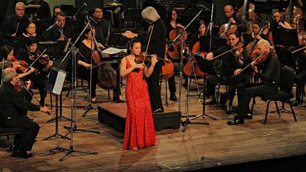 Siete músicos y una cantante lírica serán solistas de la Orquesta Sinfónica Nacional. Fotografía ilustrativa de una edición anteriores de "Jóvenes Solistas"
