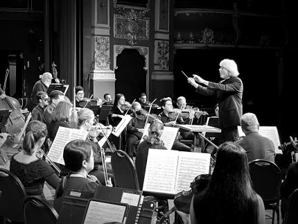 Concierto junto al Coro Sinfónico Nacional, contará además con participación de cuatro solistas invitados Concierto junto al Coro Sinfónico Nacional, contará además con participación de cuatro solistas invitados