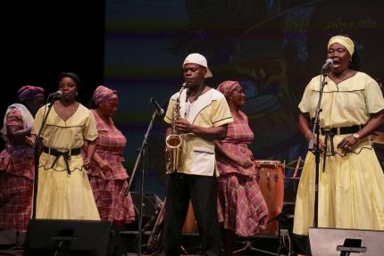Calypso limonense es una manifestación musical que evidencia la riqueza multicultural que caracteriza la región del Caribe del país