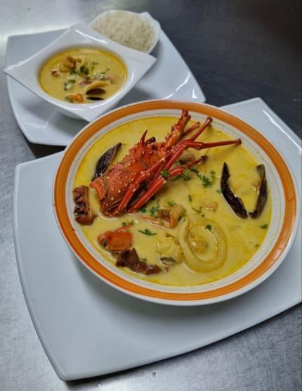 Sopa de mariscos del restaurante de Jesús Caballero en Cuajiniquil. Inventario Cultural La Cruz 2023.