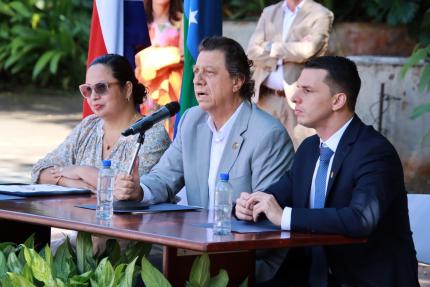 En la actividad, realizada en este importante pulmón verde de la capital, participaron el ministro de Ambiente y Energía, Franz Tattenbach Capra; la ministra interina de Cultura y Juventud, Vera Beatriz Vargas León y el alcalde de San José, Diego Miranda Méndez; quienes manifestaron la expectativa de que el Parque Simón Bolívar pueda convertirse en un espacio público de encuentro, que promueva la protección y conservación de la biodiversidad, así como en una oportunidad para reconectar a la ciudadanía con l