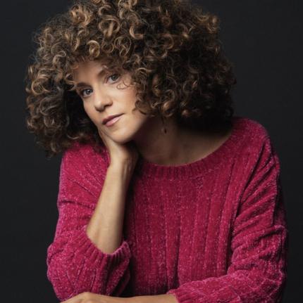 Disfrute una noche de jazz con Cyrille Aimée en el Teatro Nacional