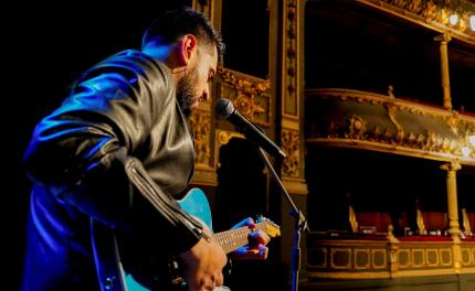 Teatro Nacional presenta al guitarrista y cantante José Ramírez