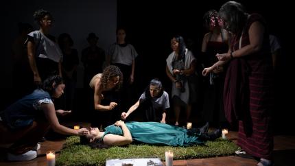 “La Casa sin Bernarda”: Obra ganadora del Premio Nacional de Teatro 2024 en categoría de Dirección se presentará en el Teatro de la Aduana