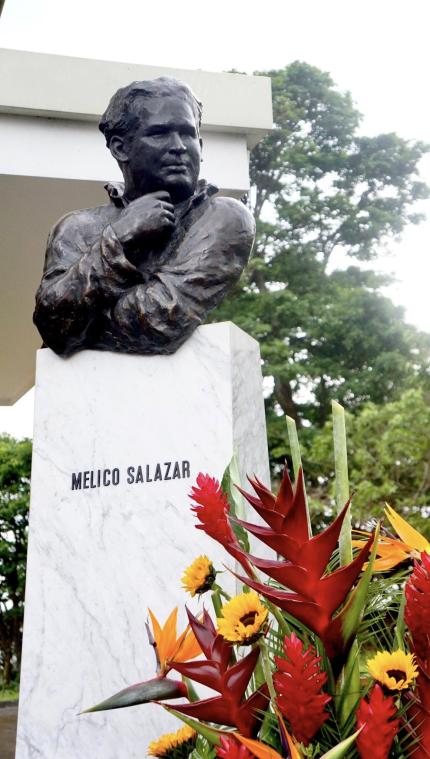 Busto de Melico Salazar Busto de Melico Salazar