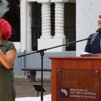 El jardín de esculturas del Museo de Arte Costarricense, ubicado en el Parque Metropolitano La Sabana, fue el espacio donde esta tarde, el ministro de Cultura y Juventud, Jorge Rodríguez Vives, anunció a las personas galardonadas con los Premios Nacionales de Cultura 2024.