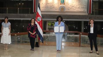 Firma de carta compromiso MCJ-EPSY-ALICE-MARGARETH