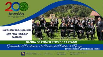 Foto de la Banda de Conciertos de Cartago con fondo de naturaleza y logotipo del bicentenario